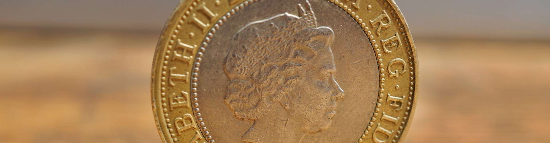 Apperance of queen Elisabeth on the coin