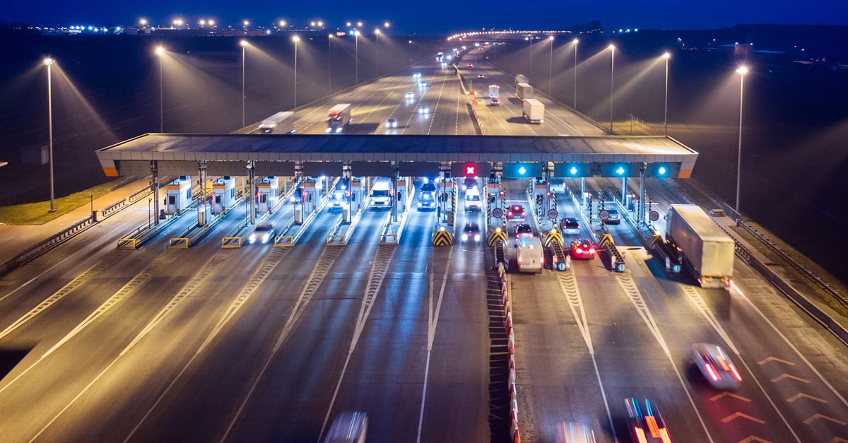 Airports versus toll roads: a novel reversal
