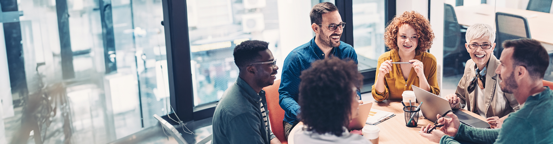 People in a meeting 1920x500